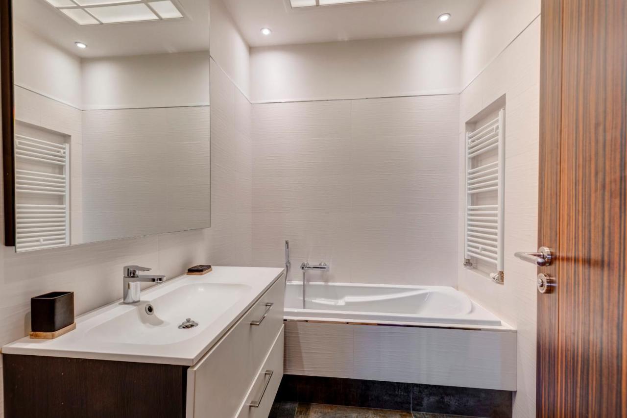 Guestready - Cozy Perfection In The City Centre อานซี ภายนอก รูปภาพ